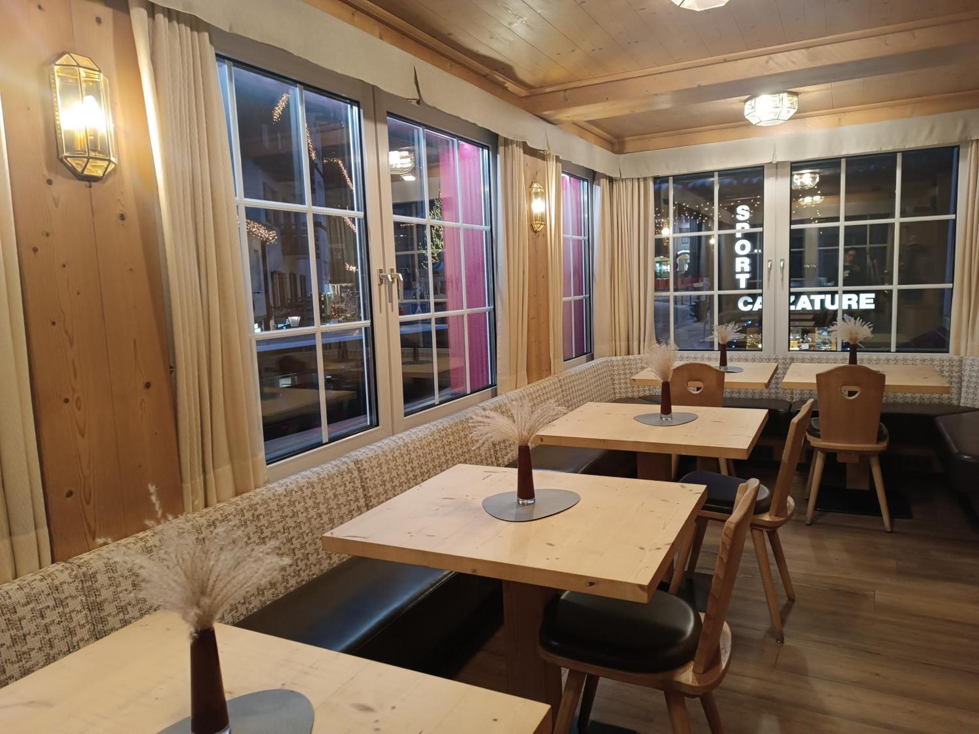 Hotel Stella Моена Екстер'єр фото