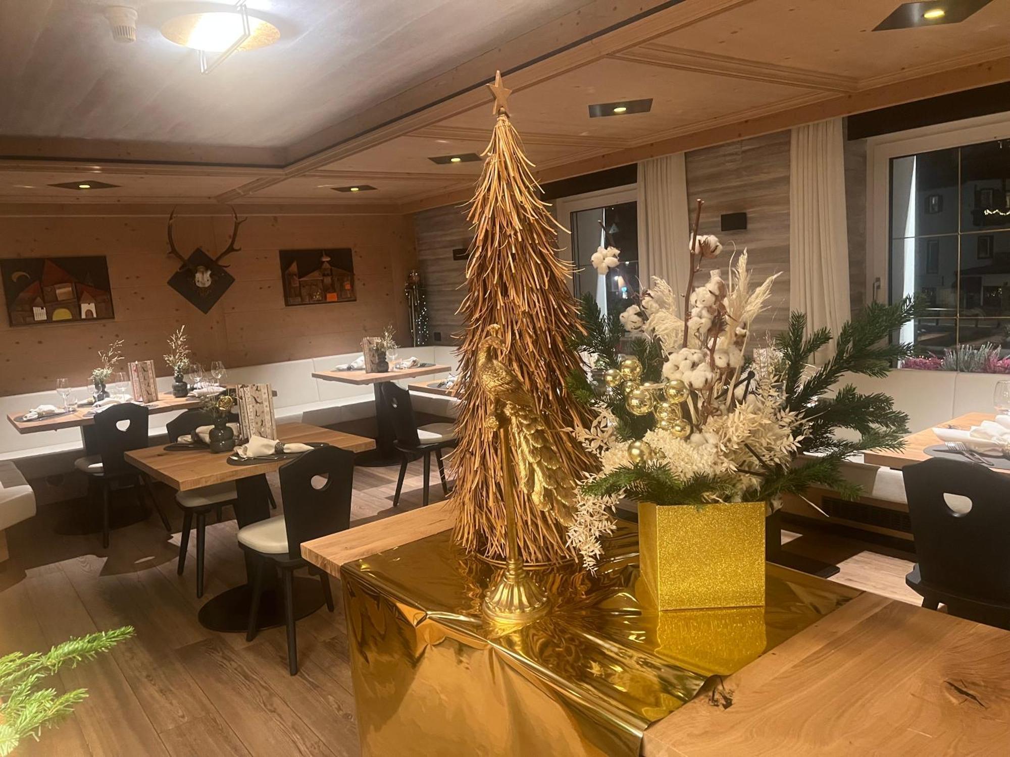 Hotel Stella Моена Екстер'єр фото