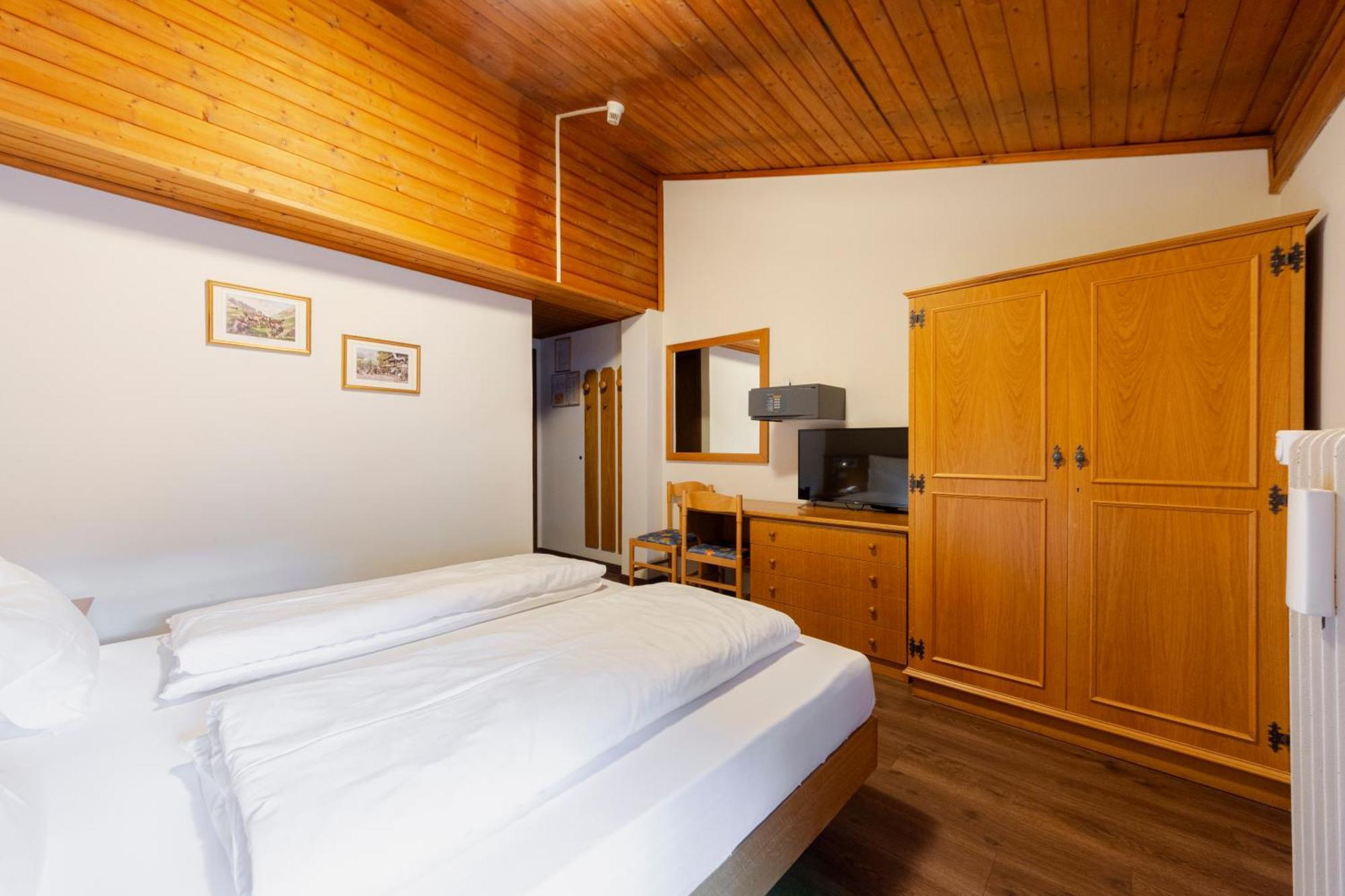 Hotel Stella Моена Екстер'єр фото