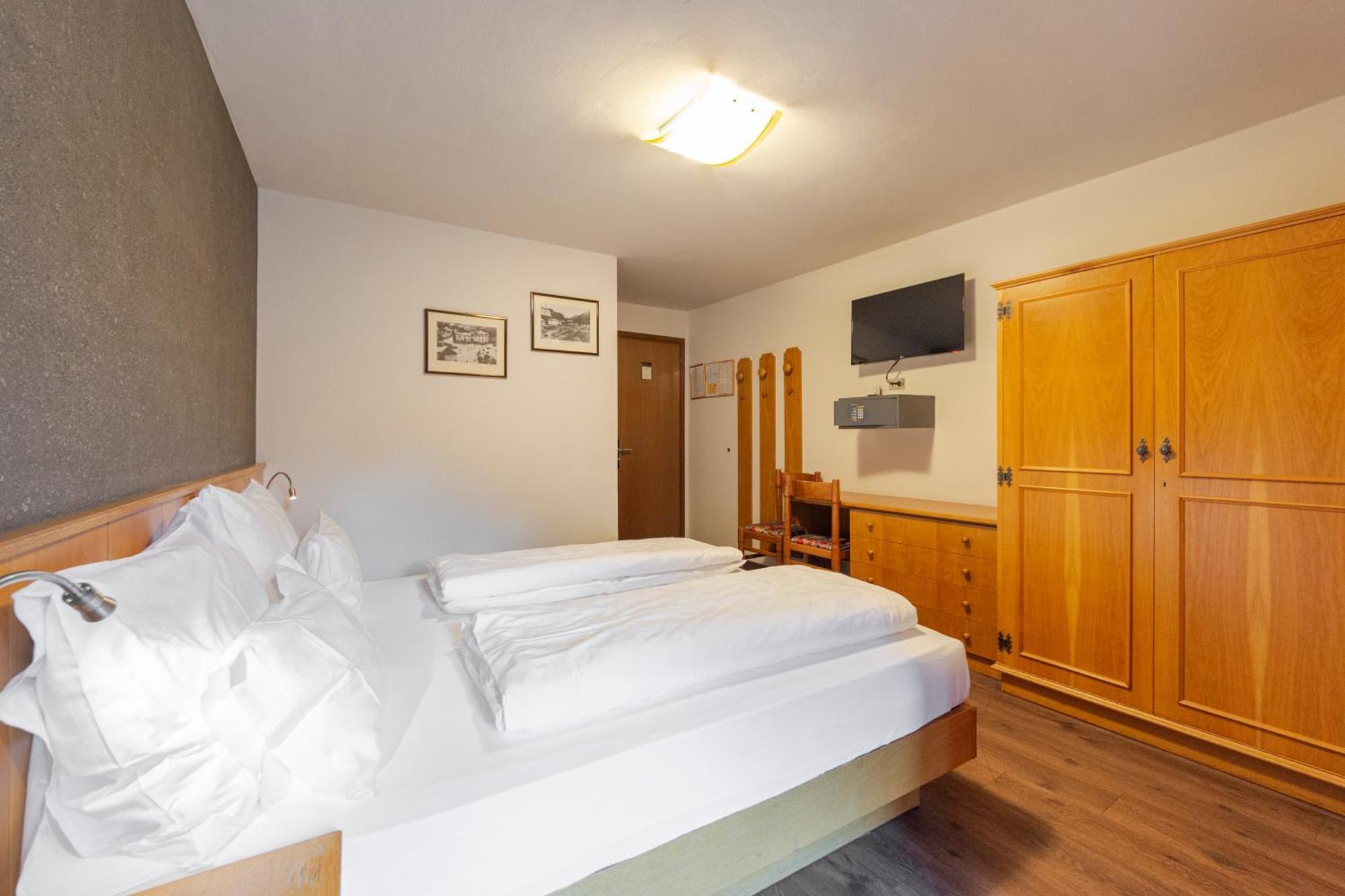 Hotel Stella Моена Екстер'єр фото