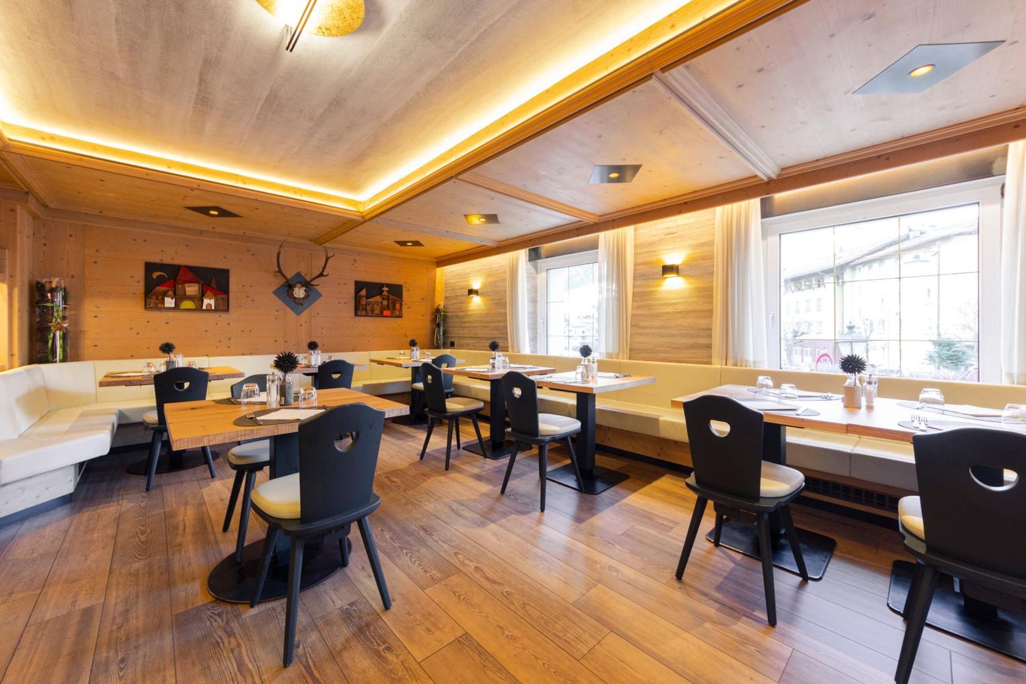 Hotel Stella Моена Екстер'єр фото