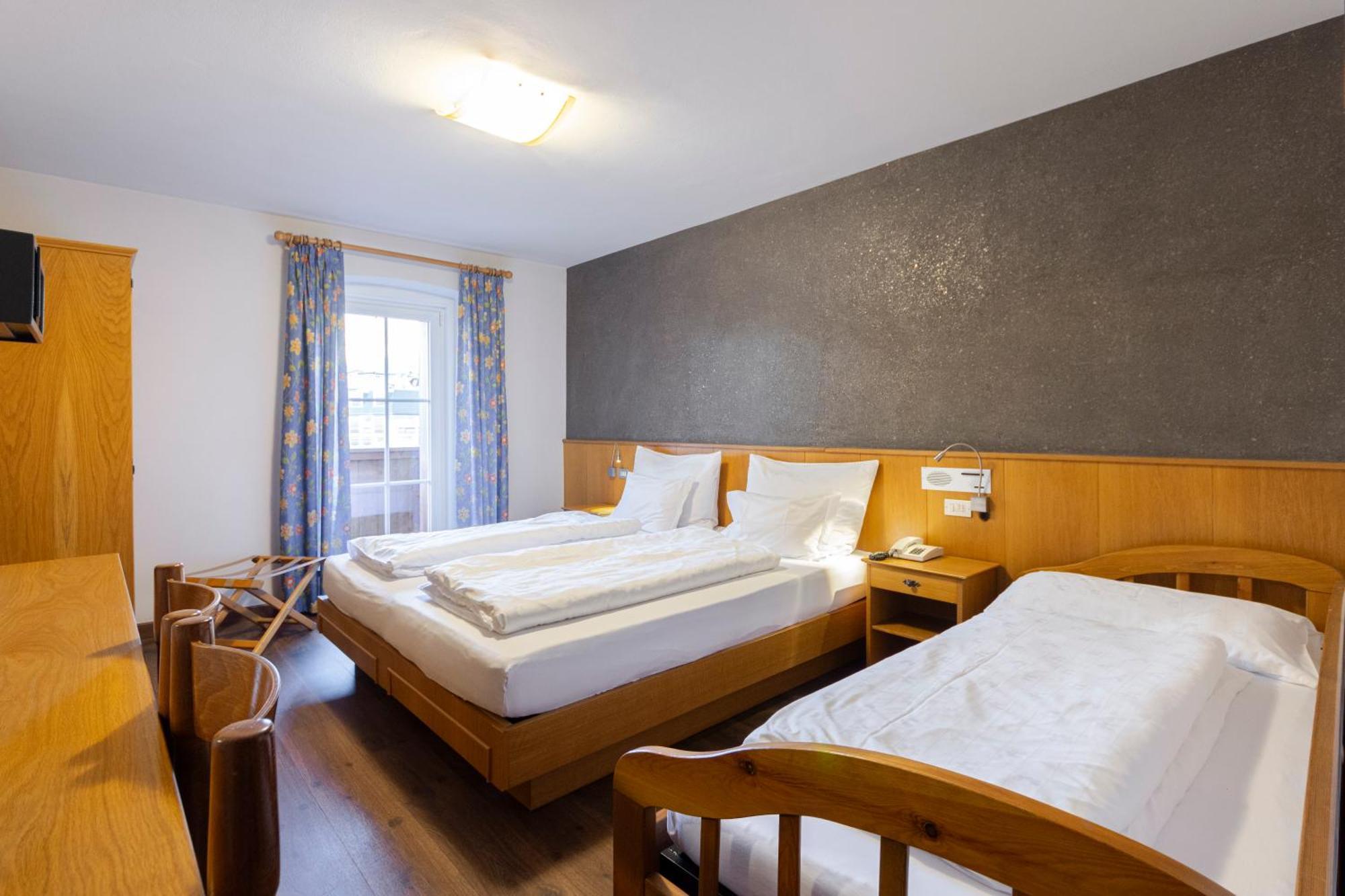 Hotel Stella Моена Екстер'єр фото
